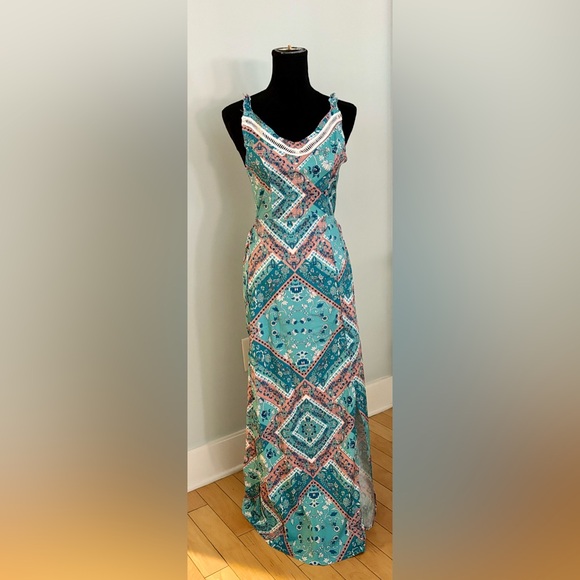 Boho Beach backless tie maxi dress - Picture 3 of 7